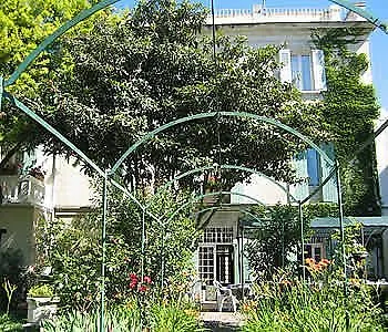 Au Saint Roch - Et Jardin Aviñón