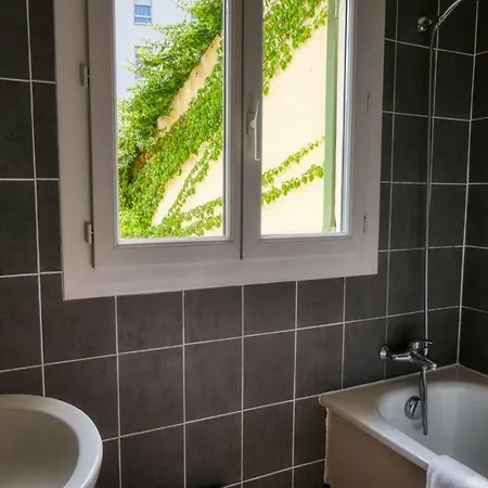 Au Saint Roch - Et Jardin Hotel 2*