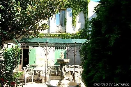 Au Saint Roch - Et Jardin 2*